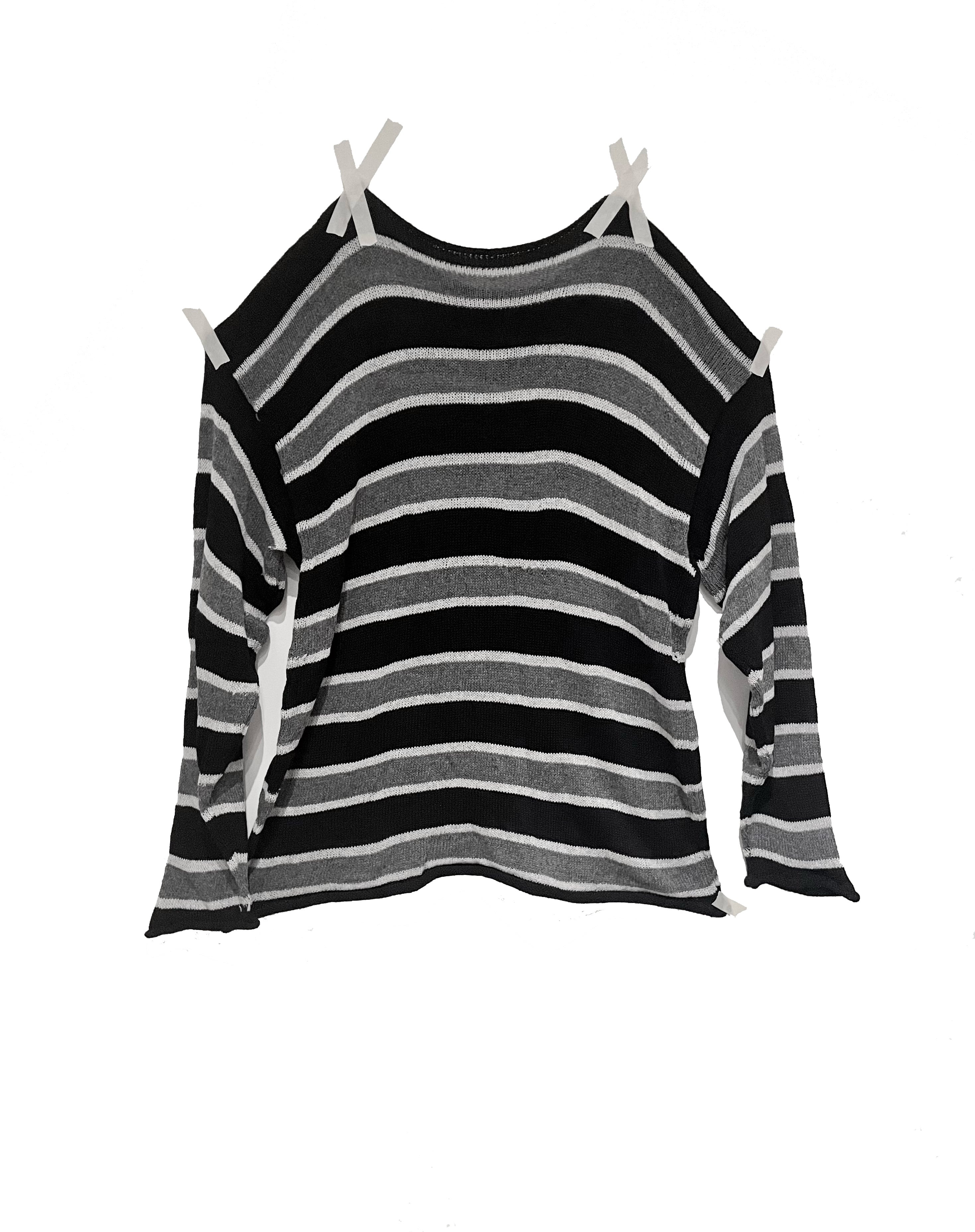 SLOUCHY SWEATER